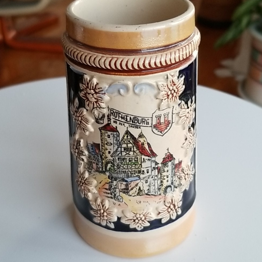 Rothenburg Hand painted little bierstein W-Germany